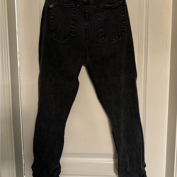 Alice and Olivia black acid wash jean size 32 - Picture 3 of 3